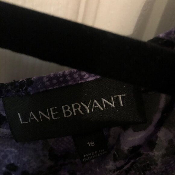 Lane Bryant purple/black peep shoulder v neck open front/back blouse size 18 - Picture 4 of 5